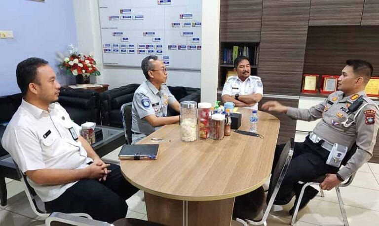 Jasa Raharja Kepri Lakukan Rapat Optimalisasi Pelayanan Samsat | JALUR ...